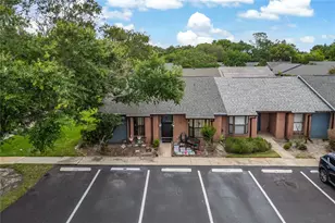 2818 Shannon Oak Ct, Saint Cloud, FL 34769 - Photo 2