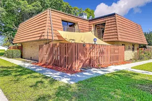 1458 N Lawnwood Cir, Fort Pierce, FL 34950 - Photo 44