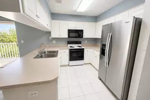 1013 Apollo Beach Blvd, Apollo Beach, FL 33572 - Photo 6