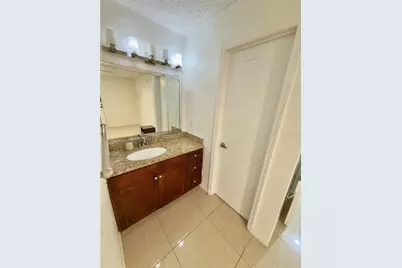 5152 Conroy Road #17, Orlando, FL 32811 - Photo 18