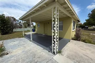 2007 9th St NE, Winter Haven, FL 33881 - Photo 2