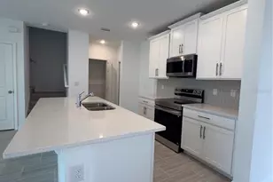 471 Thompson Vlg Ave, Apopka, FL 32703 - Photo 4