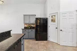 402 Rio Grande Ct, Poinciana, FL 34759 - Photo 8