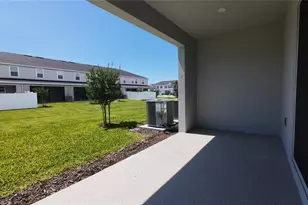 12335 Amber Crk Cir, Lakewood Ranch, FL 34211 - Photo 14