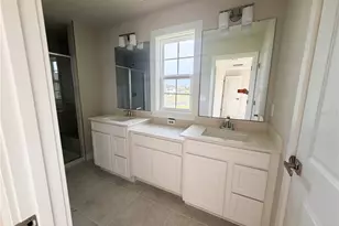 12335 Amber Crk Cir, Lakewood Ranch, FL 34211 - Photo 2