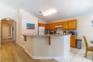 513 Balmoral Dr, Davenport, FL 33896 - Photo 2