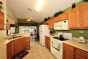 8515 Palm Harbor Dr, Kissimmee, FL 34747 - Photo 14