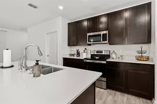 1066 Berry Ln, Davenport, FL 33837 - Photo 14