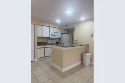 2208 Antigua Place #926, Kissimmee, FL 34741 - Photo 4