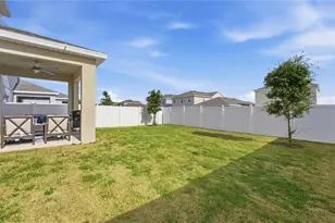 6825 Wilson Hammock Ave, Groveland, FL 34736 - Photo 18