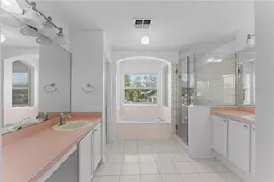 617 Lakescape Ct, Orlando, FL 32828 - Photo 26