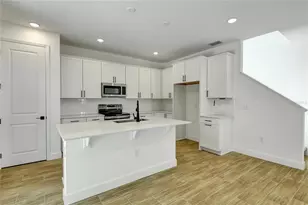 1010 Cloud Ridge Ct, Mount Dora, FL 32757 - Photo 4