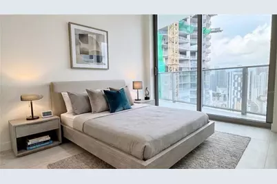 77 SE 5th St #1903, Miami, FL 33131 - Photo 2
