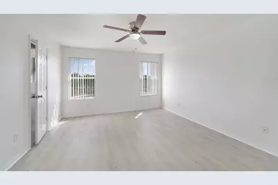 1286 South Beach Circle, Kissimmee, FL 34746 - Photo 16