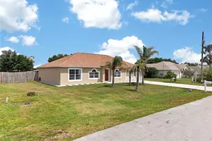 541 Adriel Ave, Winter Haven, FL 33880 - Photo 2
