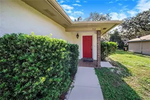 733 Mikasuki Dr, Lakeland, FL 33813 - Photo 2