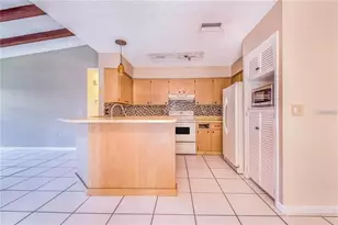 733 Mikasuki Dr, Lakeland, FL 33813 - Photo 4
