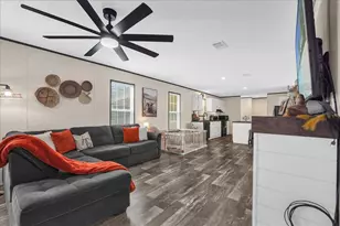 9165 Luna Dr, Saint Cloud, FL 34773 - Photo 8