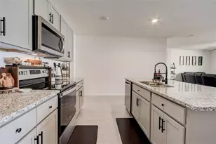 2076 Tay Wes Dr, Saint Cloud, FL 34771 - Photo 6