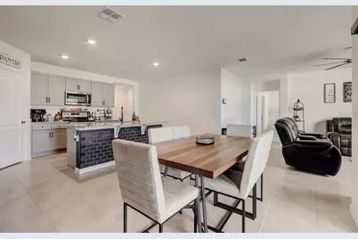 2076 Tay Wes Dr, Saint Cloud, FL 34771 - Photo 8