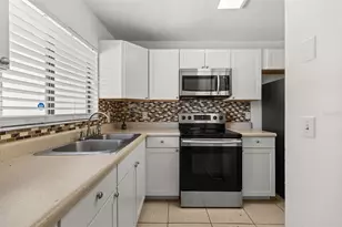 111 Michelle Ln, Kissimmee, FL 34743 - Photo 4