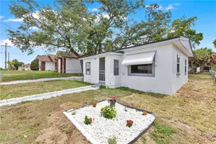423 N 5th St, Haines City, FL 33844 - Photo 2