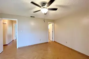 11805 Scarecrow Ln, Orlando, FL 32821 - Photo 8