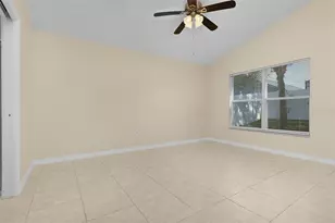 2546 Crown Ridge Cir, Kissimmee, FL 34744 - Photo 22