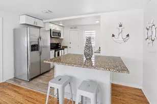 7799 46th Ave N, Saint Petersburg, FL 33709 - Photo 4