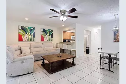 10131 Lake Oak Circle, Tampa, FL 33624 - Photo 2