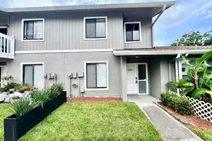 10131 Lake Oak Cir, Tampa, FL 33624 - Photo 1