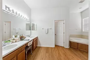 10125 Sandy Marsh Ln, Orlando, FL 32832 - Photo 36