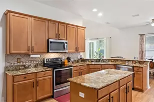 10125 Sandy Marsh Ln, Orlando, FL 32832 - Photo 18