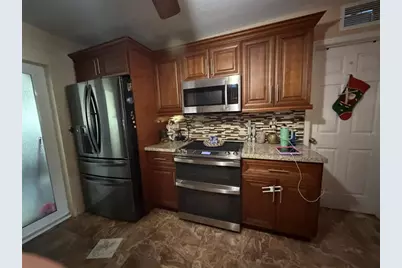 131 E 39th Street, Hialeah, FL 33013 - Photo 16