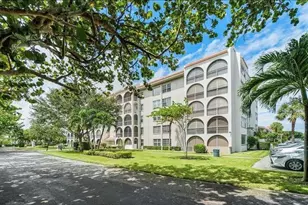 250 NE 20th St, Boca Raton, FL 33431 - Photo 1
