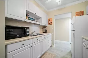 250 NE 20th St, Boca Raton, FL 33431 - Photo 10