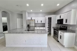 4860 Chalfont Dr, Orlando, FL 32837 - Photo 2