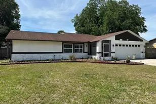 818 Mendoza Dr, Kissimmee, FL 34758 - Photo 2