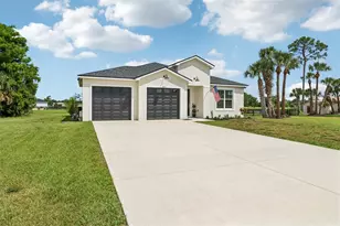 3601 Hidden River Ln, Tavares, FL 32778 - Photo 2