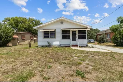 207 S Perry Avenue, Fort Meade, FL 33841 - Photo 2