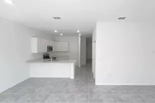 2562 Skyline Loop, Kissimmee, FL 34758 - Photo 10