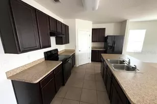 5716 Lakeside Landings Blvd, Winter Haven, FL 33881 - Photo 2