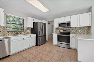 10708 Fallow Trl, Orlando, FL 32817 - Photo 8