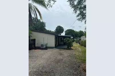 1481 Nocatee Street, Intercession City, FL 33848 - Photo 16