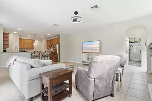 2425 Maracaibo Dr, Kissimmee, FL 34746 - Photo 14