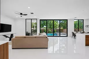 2441 Webber St, Sarasota, FL 34239 - Photo 10