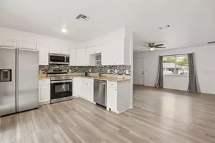 4650 Boca Vista Ct, Orlando, FL 32808 - Photo 4