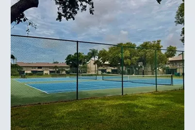 9209 Seminole Boulevard #68, Seminole, FL 33772 - Photo 6