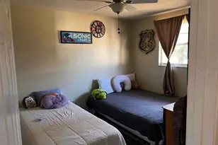 2804 52nd Ave Dr W, Bradenton, FL 34207 - Photo 4