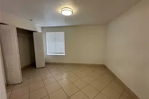1000 Dolphin Dr, Winter Garden, FL 34787 - Photo 4
